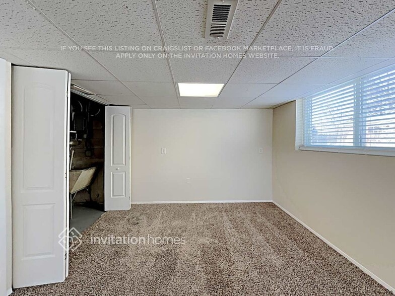 Building Photo - 108 S Spruce Ln