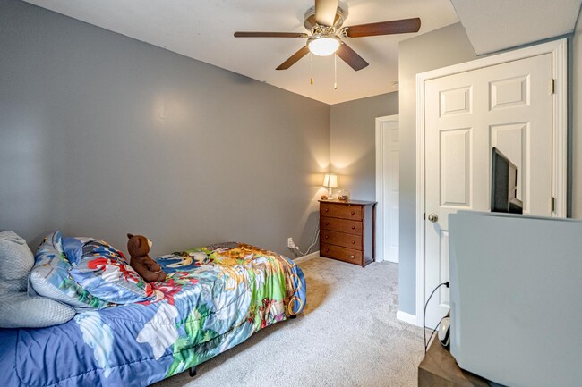 Building Photo - 511 Henry St