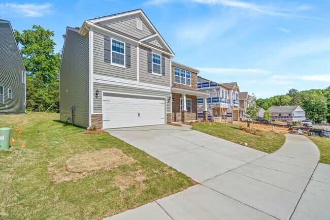 Building Photo - Brand New 5 Bedroom 3 full baths