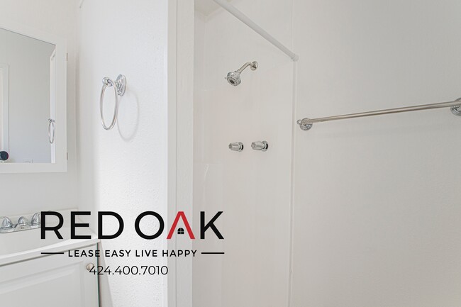 Building Photo - 1047 E New York St