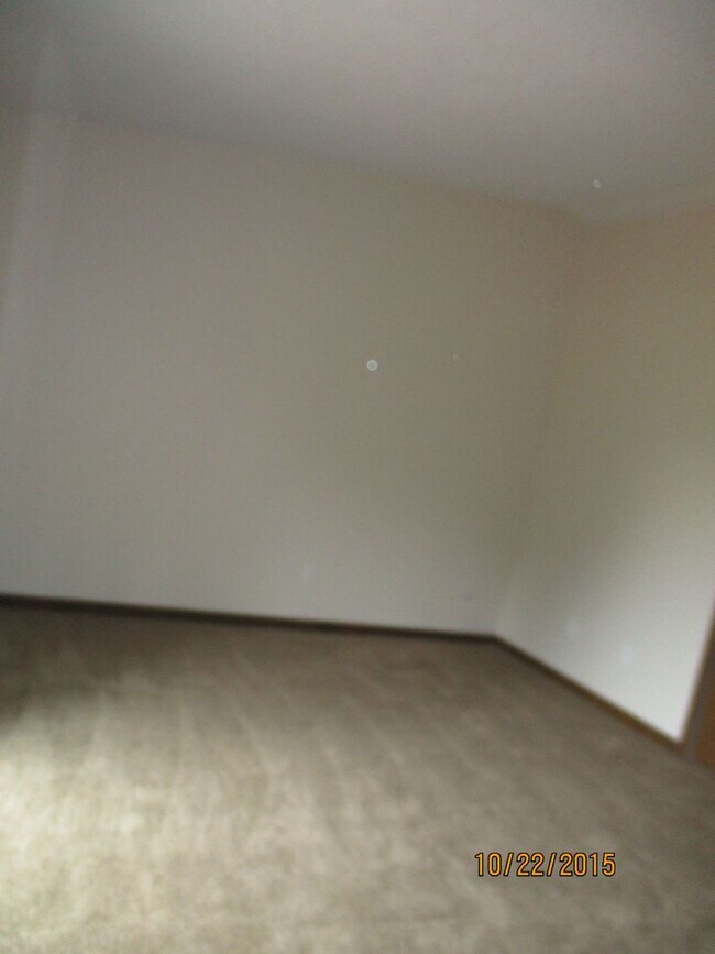 Building Photo - 2700 Dundee Ct