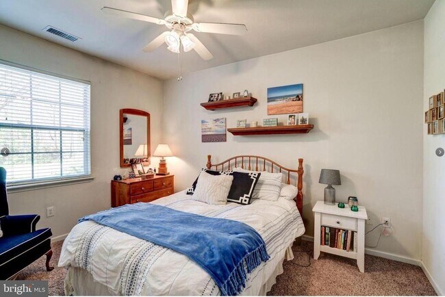 Building Photo - 12957 Centre Park Cir