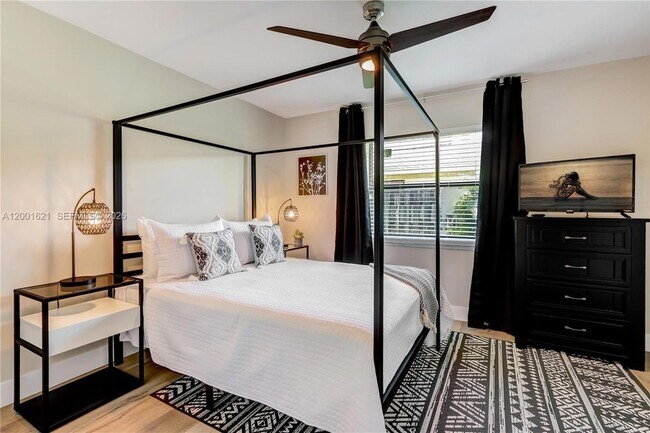 Building Photo - 1130 NW 78th Terrace