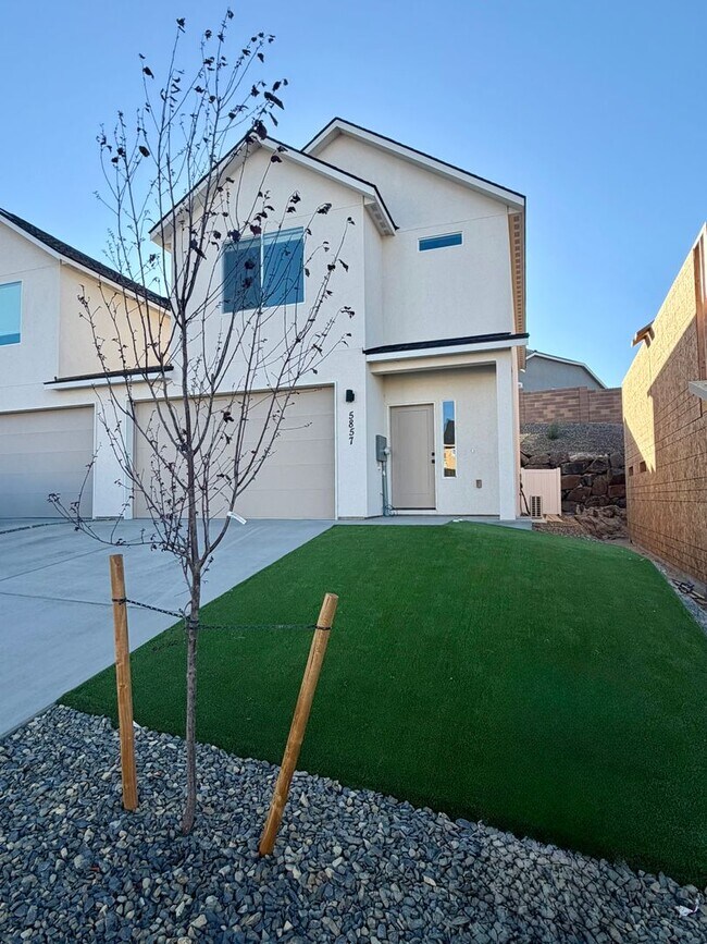 Building Photo - 5857 W 40th Ct
