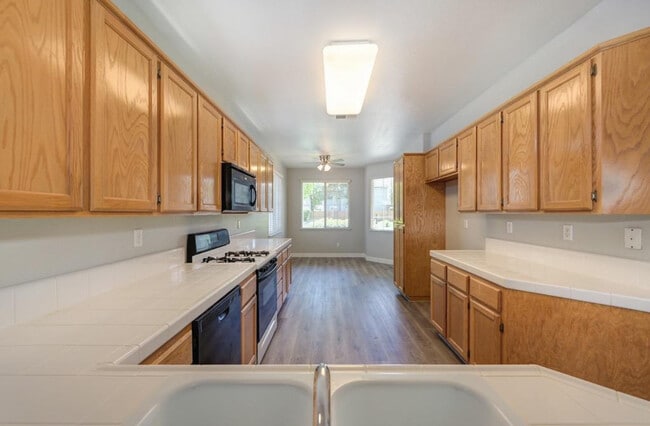 Building Photo - 8199 Red Elk Dr