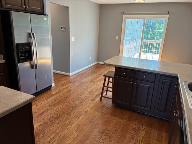 Building Photo - **ELIZABETHTOWN INDEPENDENT SCHOOL DISTRICT**