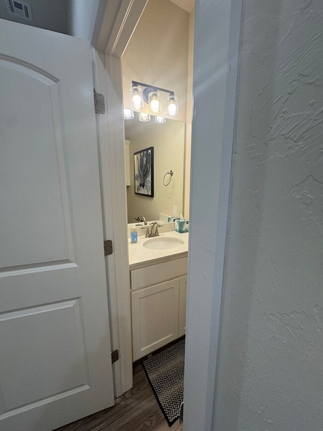 Building Photo - Stunning fully furnished 3 Bed 2.5 bath homes in The Enclave!