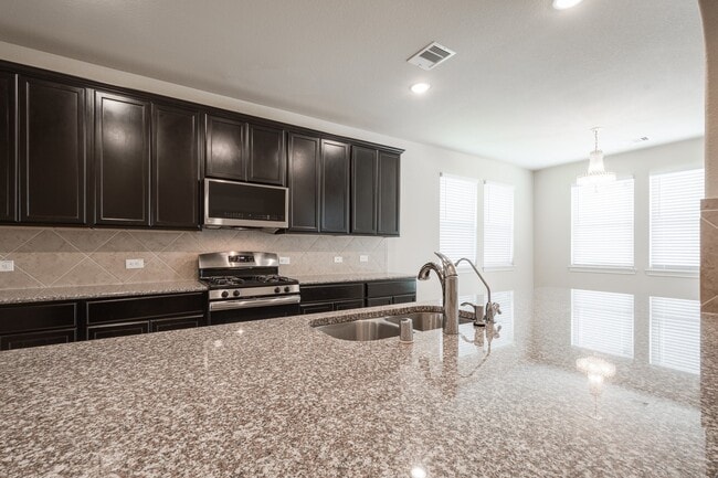 Building Photo - 4831 Eagles Glen Dr