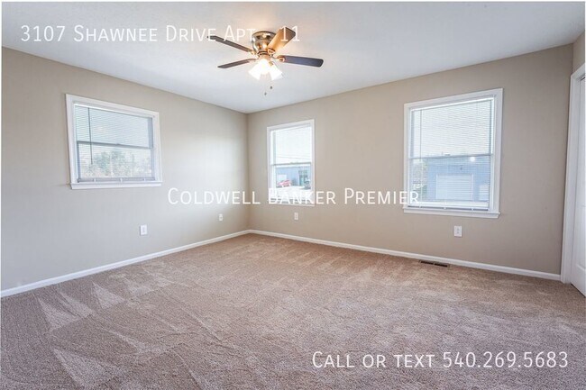 Building Photo - 3107 Shawnee Dr