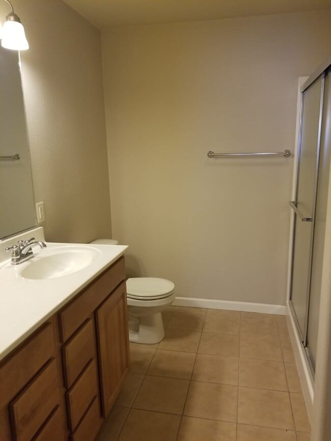 MASTER BATHROOM - 102 Essex Ln