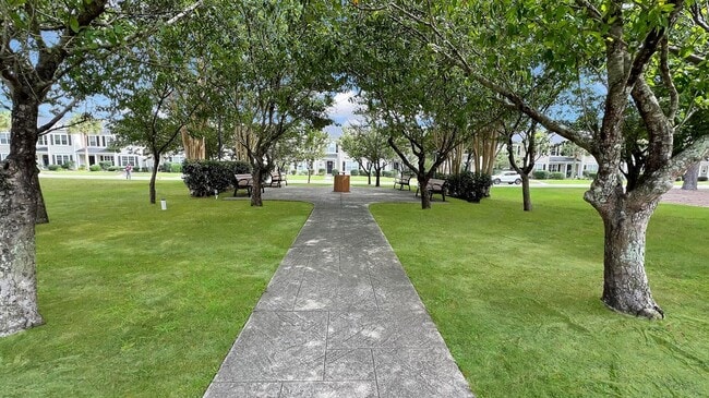 Building Photo - 4824 Willow Brook Ln