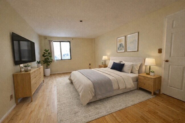 Building Photo - 24 Corey St