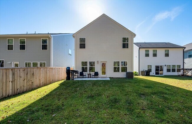 Building Photo - Beautiful 4 Bedroom Home with Office in Nexton