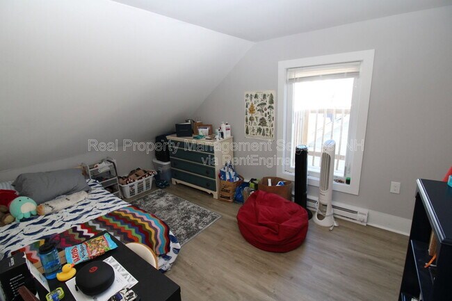 Building Photo - 61 Third St