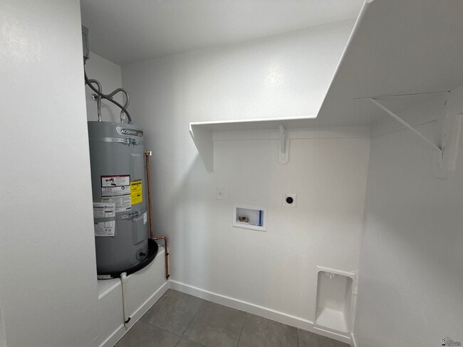 Building Photo - 5048 E Monreal Ln