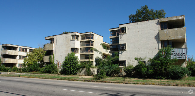 Building Photo - Grove Court Apartments