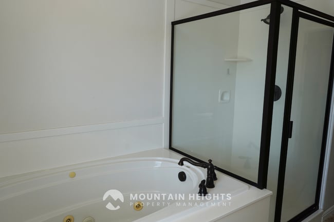 Building Photo - 10983 Sunup Way