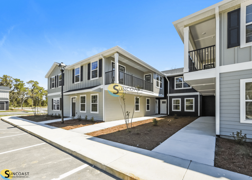 Building Photo - 3821 SW 43rd Ct
