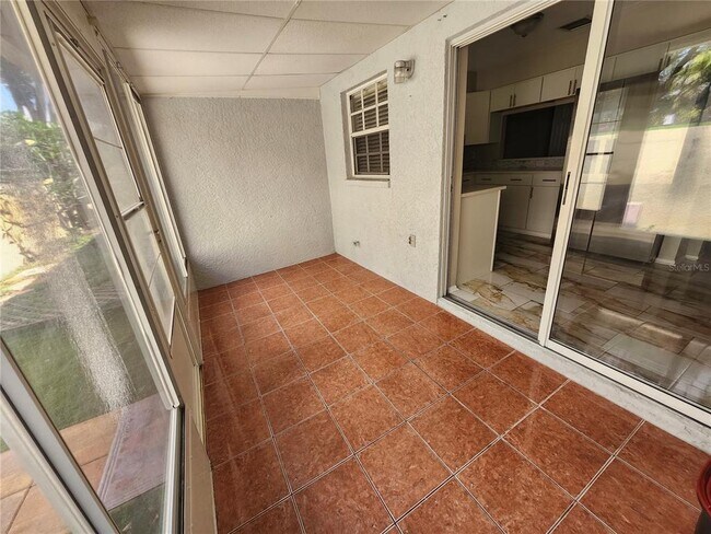 Building Photo - 2897 Thaxton Dr