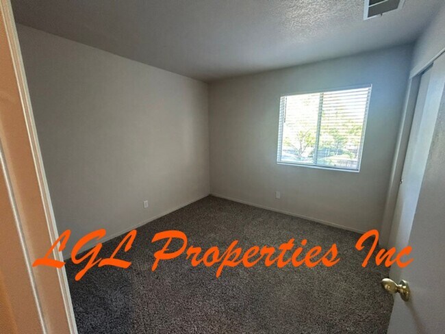 Building Photo - 4116 Woodwillow Ln