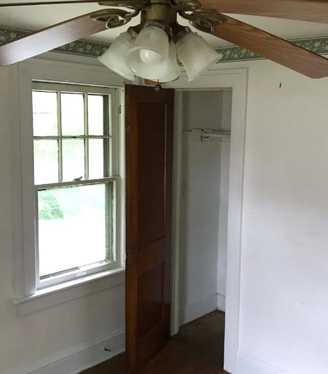 Building Photo - Charming 1925 Colonial with Classic Character & Cozy Fireplace