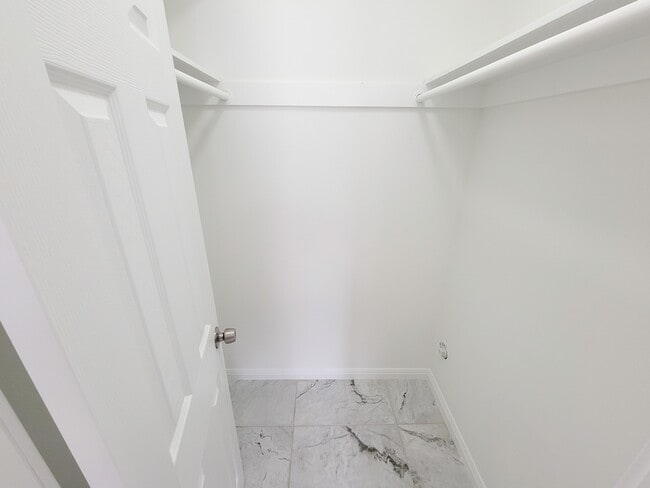 Building Photo - 3206 Lobit Dr