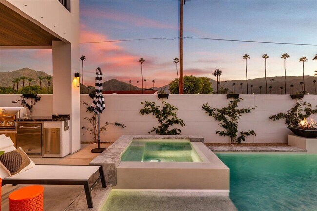 Building Photo - 51116 Avenida Mendoza