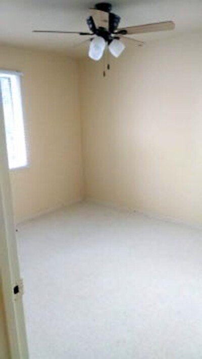 Building Photo - 5 Aztec Pl