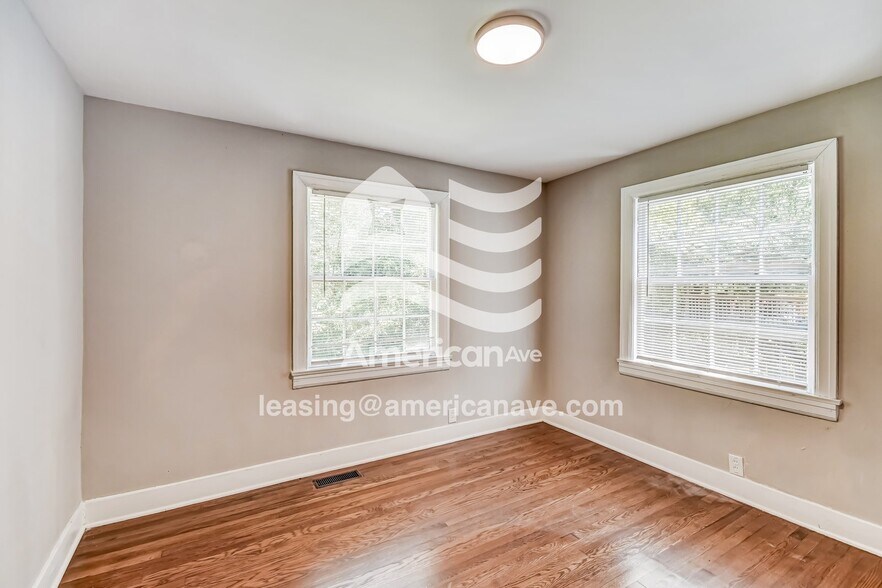 Building Photo - 715 85th St S