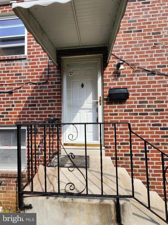 Building Photo - 1713 Borbeck Ave