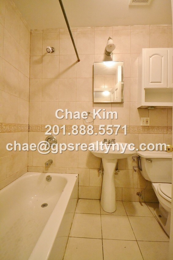 Building Photo - 440 3rd Ave