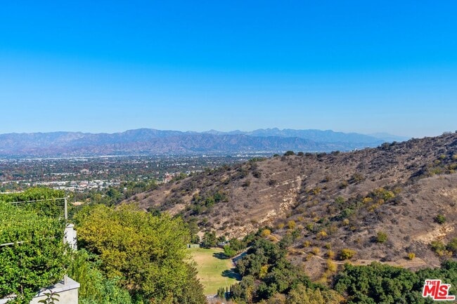 Building Photo - 3632 Beverly Ridge Dr