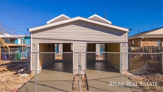 Building Photo - Brand New Home in North Denver