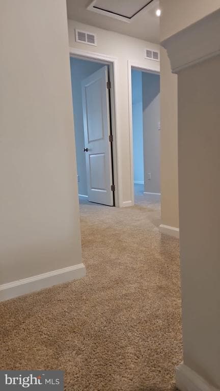 Building Photo - 18 Elliot Ln