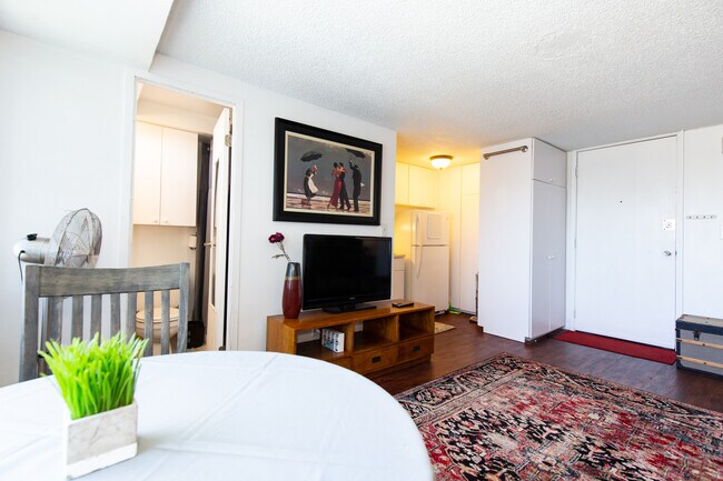 Building Photo - 2888 Ala Ilima St