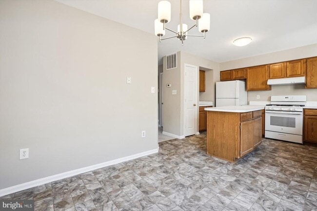 Building Photo - 14705 Flower Hill Dr