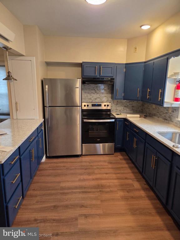 Building Photo - 26 Willow St