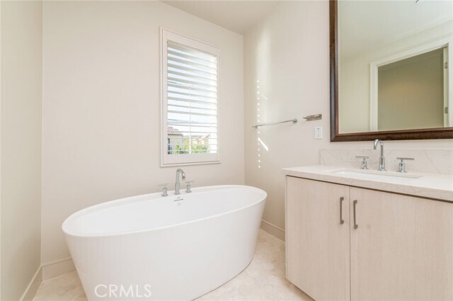 Building Photo - 111 Winnett