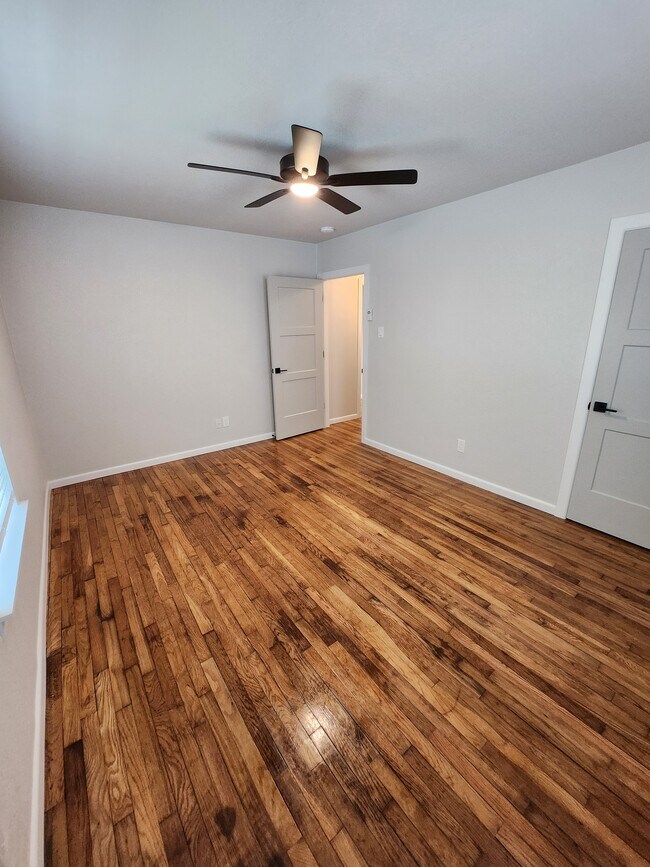 Building Photo - 1503 S 15th St