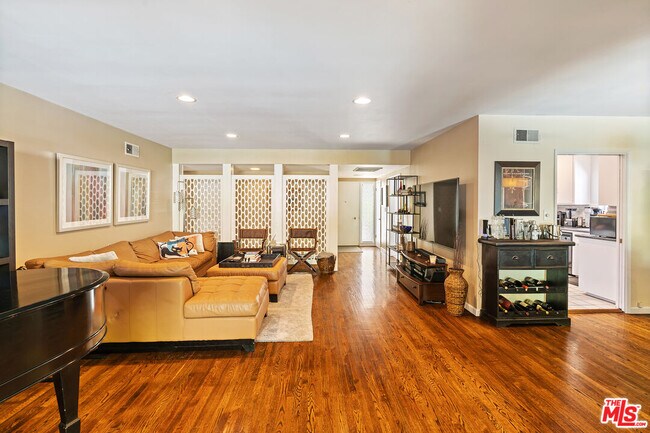 Building Photo - 12237 Hesby St