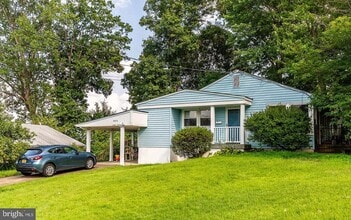 Building Photo - 3026 Kadala Pl