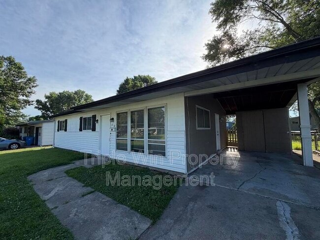 Building Photo - 1710 Kay Dr