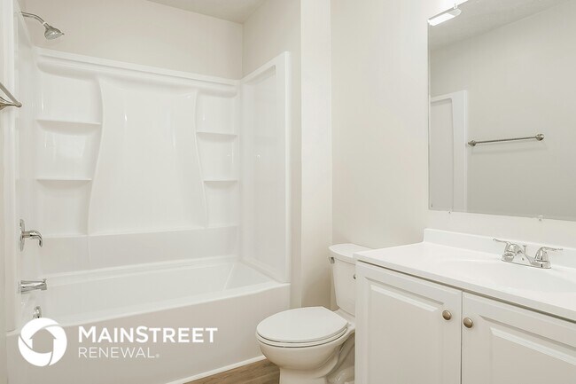 Building Photo - 114 Chriswood Ave