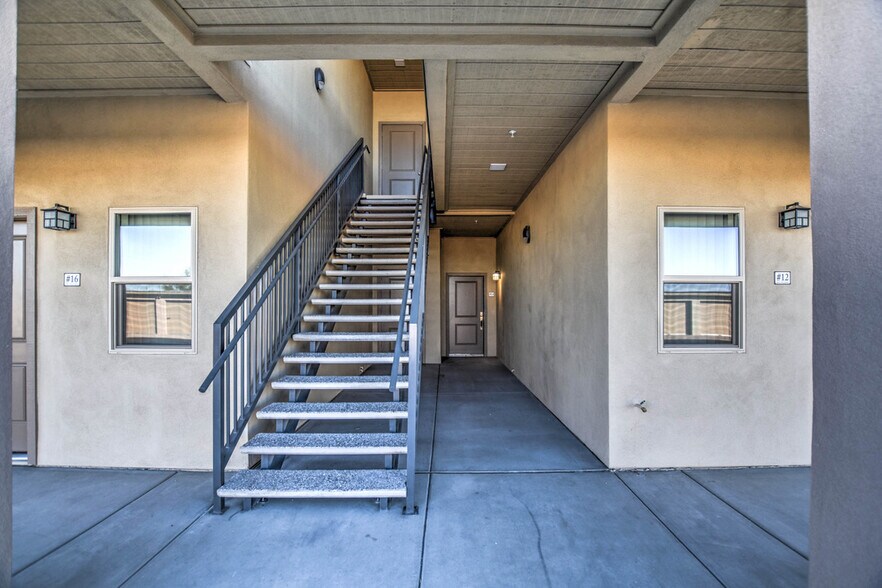 Building Photo - 230 N Winchester Rd