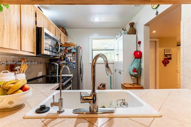 Building Photo - 15805 W Waterside Cir