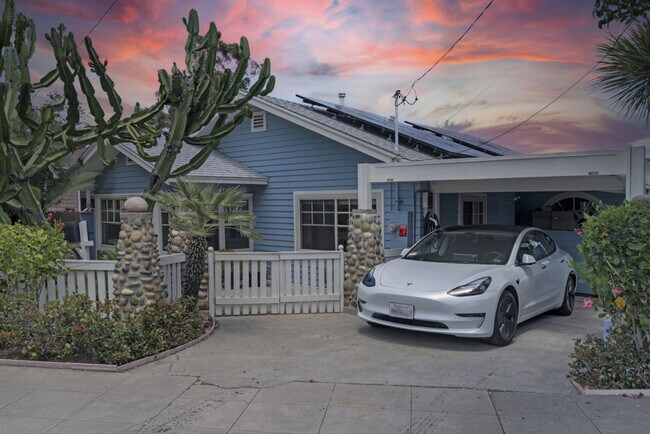 Building Photo - 1072 Johnson Ave