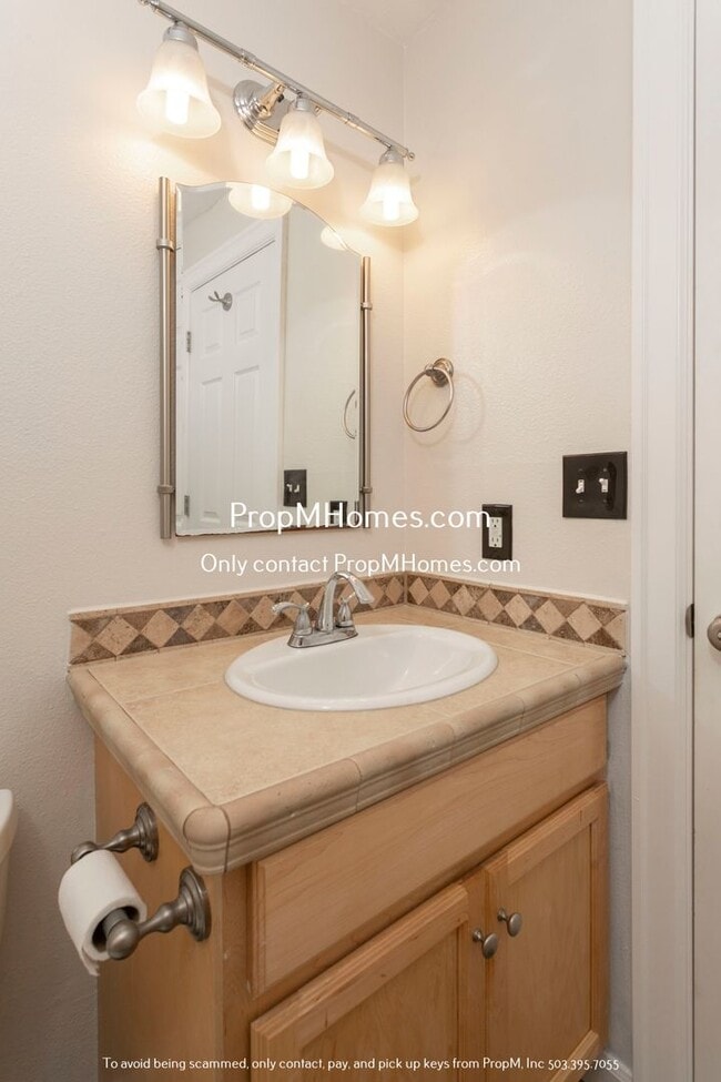 Building Photo - 2680 SW 87th Ave