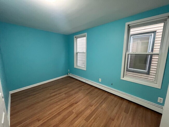 bedroom 2 - 13 Garrison St