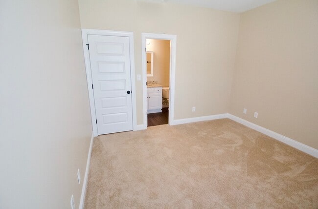 Building Photo - "Brand New Construction". Quiet Location, ...