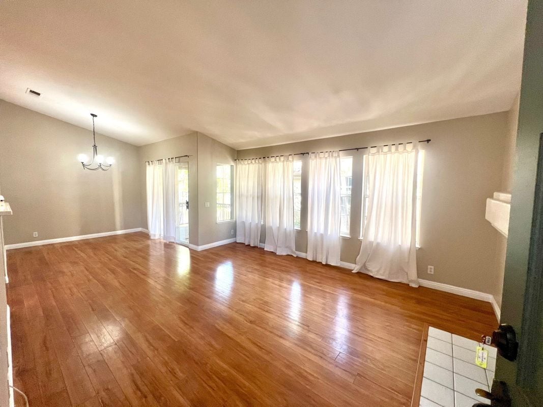 Building Photo - 31 Highpark Pl